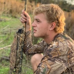 Meet your Posher, Levi